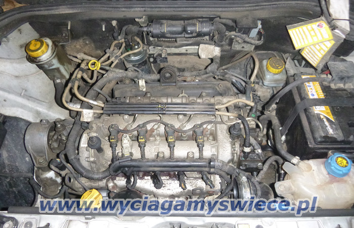 Wyciganie wiecy arowej z Fiata Doblo 1.3 JTD